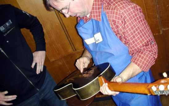 Tobias Braun Guitar-Making Course