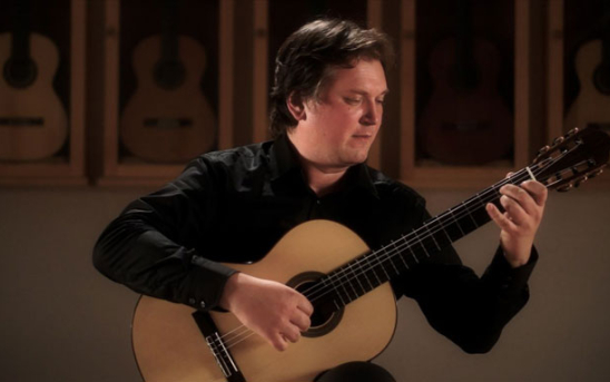 Alex Tsiboulski plays Bach