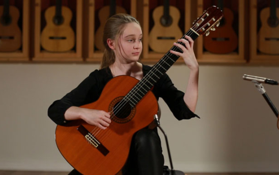 Sedona Farber - Villa Lobos Etude 12 (Segovia Ramirez)