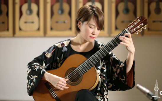 Yenne Lee plays Magic Flute
