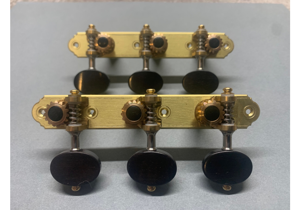 Alessi Tuning Machines - SM1 Brass Plates / Ebony Buttons Alessi Tuning Machines - SM1 Brass Plates / Ebony Buttons