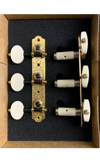 Barnett “Trinity-B” Engraved Brass plate/ivoroid buttons/white rollers