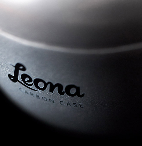 Leona Carbon fiber case logo