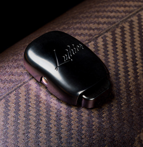 Latch of Leona carbon fiber case