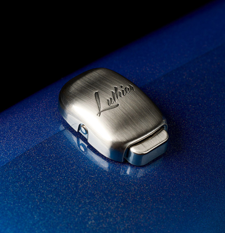Latch of Leona carbon fiber case