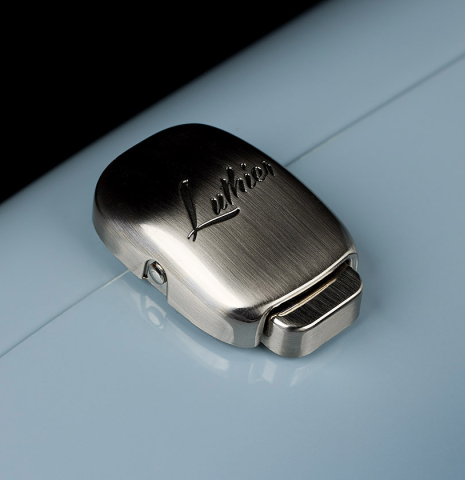 Latch of Leona carbon fiber case