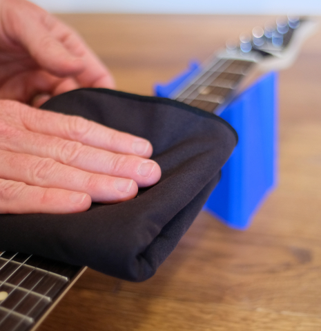 MusicNomad 2 'n 1 Beyond Plush Players Cloth (MN241)