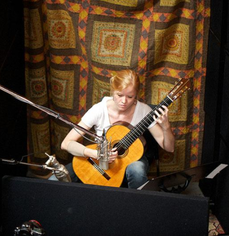 &quot;In Dulci Jubilo&quot; A Classical Guitar Christmas by Eva Beneke