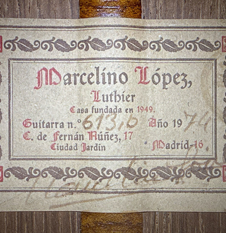 The label of a 1974 Marcelino Lopez classical guitar made of cedar and CSA rosewood