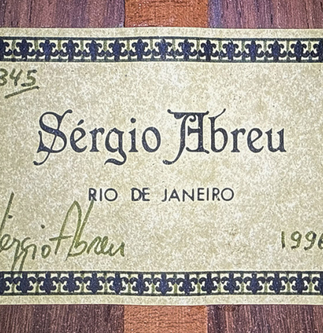 The label of a 1996 Sergio Abreu classical guitar made of spruce and Indian rosewood
