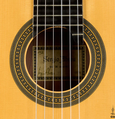 The rosette of a 1996 Sergio Abreu classical guitar made of spruce and Indian rosewood