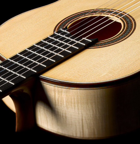 The soundboard and sides of a 2025 Colin van Aelbrouck "Rodriguez" classical guitar made of spruce and maple