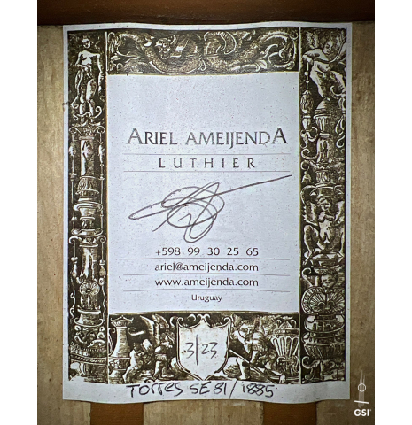 The label of a 2023 Ariel Ameijenda "1885 Torres - SE 51" classical guitar made of spruce and maple