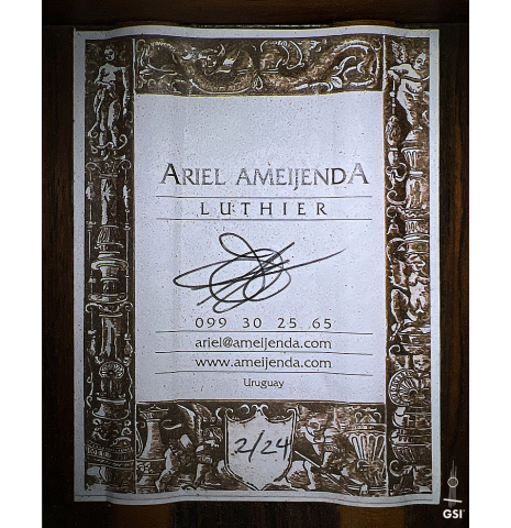 The label of a 2024 Ariel Ameijenda "1885 Torres - SE 51" classical guitar made of spruce and CSA rosewood