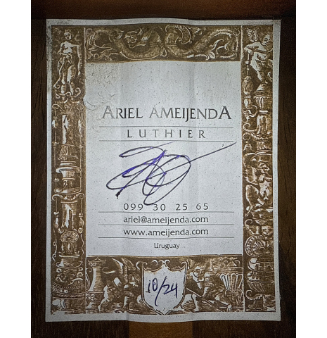 The label of a 2024 Ariel Ameijenda classical guitar made of cedar and CSA rosewood