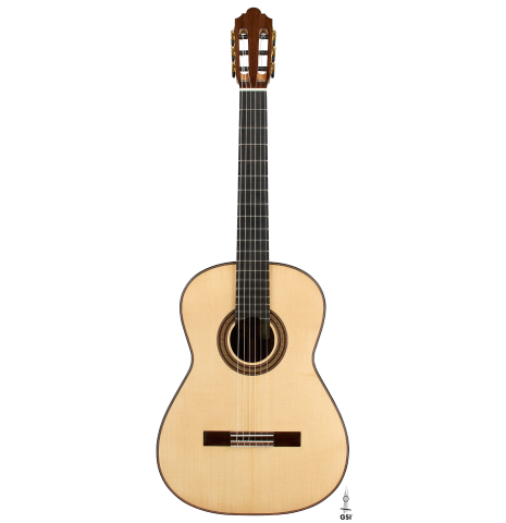 The front of a 2026 Mario Aracama classical guitar made of spruce and African rosewood