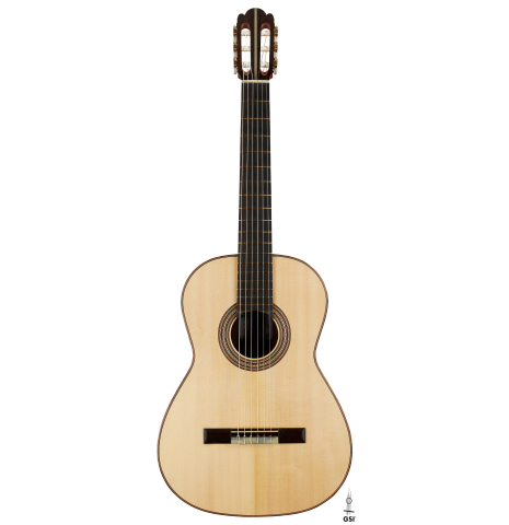 The front of a 2021 Kevin Aram "Carmen 640" classical guitar made of spruce and Indian rosewood