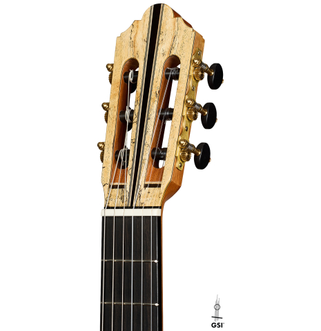 The headstock of a 2025 Mario Aracama classical guitar made of spruce and Tamarind