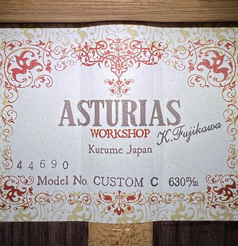 The label of a 2022 Asturias "Custom C" classical guitar made with 630 mm scale