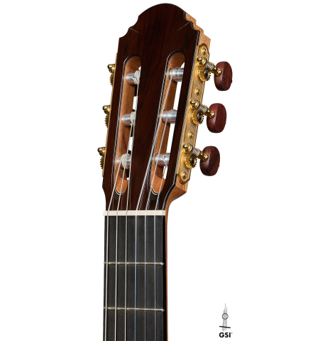 The headstock of a 2026 Henrik Ballowitz classical guitar made of spruce and Indian rosewood