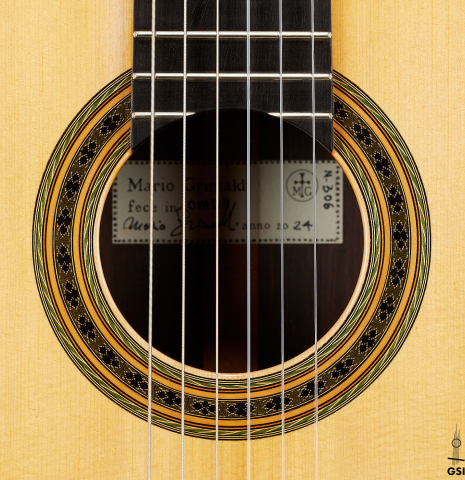 The rosette of a 2024 Mario Grimaldi "1963 Daniel Friederich, ex Ida Presti" classical guitar made of spruce and African rosewood