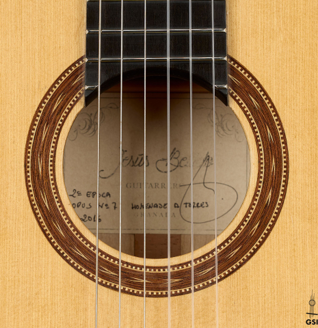 The rosette of a 2016 Jesús Bellido "Homenaje a Torres" classical guitar made of spruce and maple