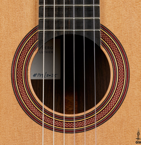 The rosette of a 2025 Tobias Berg classical guitar made of cedar and Indian rosewood