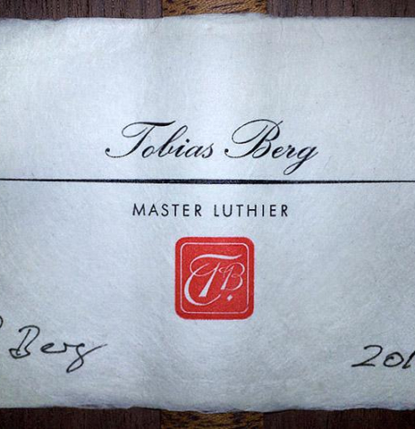 The label of a 2016 Tobias Berg classical guitar made of cedar and walnut