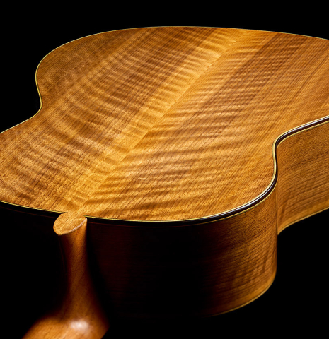 The heel, neck joint and back of a 2025 Tobias Berg classical guitar made of cedar and walnut
