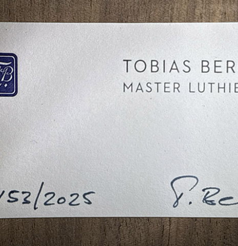 The label of a 2025 Tobias Berg classical guitar made of cedar and walnut