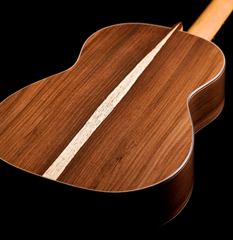 This is the CSA rosewood back of a 2021 Edmund Blöchinger SP/CSAR classical guitar