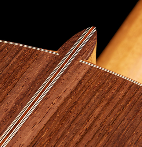 The heel, back binding and purflings of a 2024 Edmund Blöchinger "Dome" classical guitar made of spruce and CSA rosewood