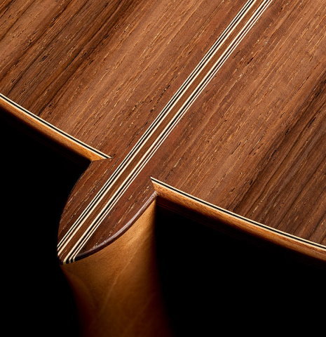 The heel, back binding and purfling of a 2026 Edmund Blöchinger "Dome" classical guitar made of spruce and CSA rosewood