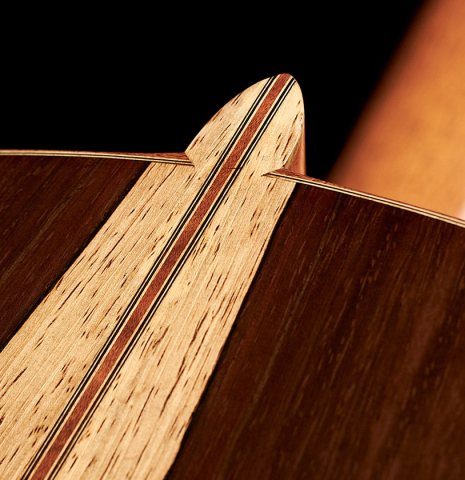 The back and heel of a 2018 Florian Blöchinger classical guitar made of spruce and CSA rosewood