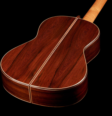 The back and sides of a 2024 Elias Bonet classical guitar made of cedar and African rosewood