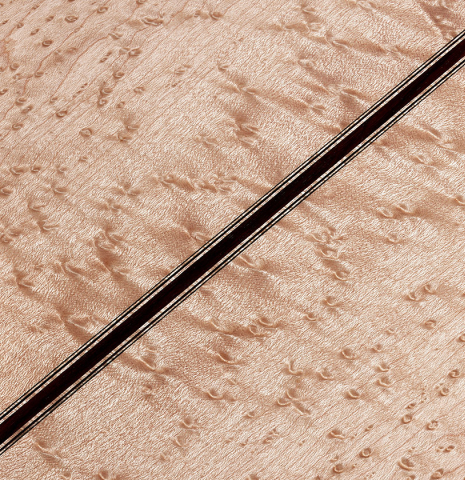 The back center seam purflings of a 2024 Elias Bonet classical guitar made of spruce and maple