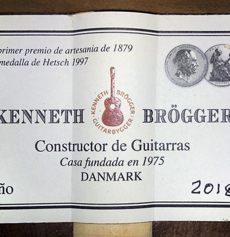 This is the label of a 2018 Kenneth Brogger "Stradivarius" classical guitar made with spruce and CSA rosewood