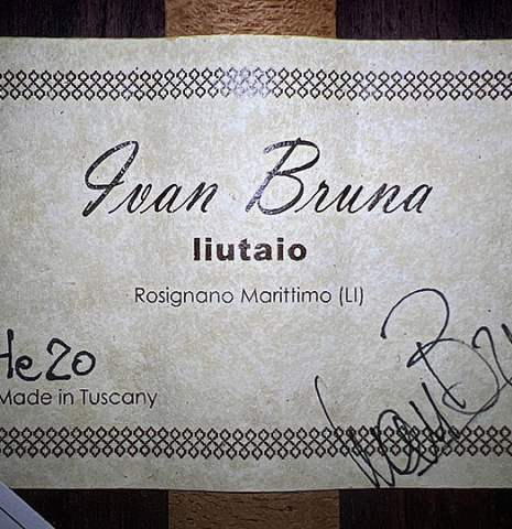 The label of a 2023 Ivan Bruna "Limited Edition" classical guitar made of spruce and Indian rosewood