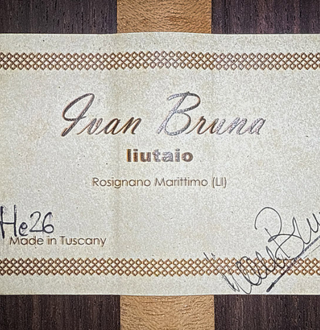 The label of a 2025 Ivan Bruna classical guitar made of spruce and Indian rosewood