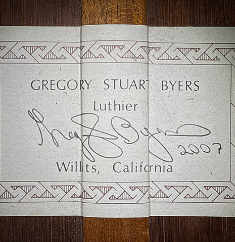 The label of a 2007 Gregory Byers "7-string" classical guitar (ex John Dearman) made of spruce and CSA rosewood