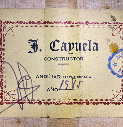 The label of 1985 Javier Cayuela SP/MP classical guitar previously owned by Pepe Romero