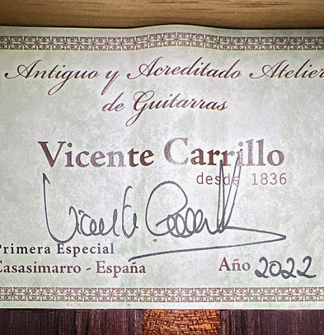 The label of a 2022 Vicente Carrillo "Primera Especial" made with cedar and African rosewood