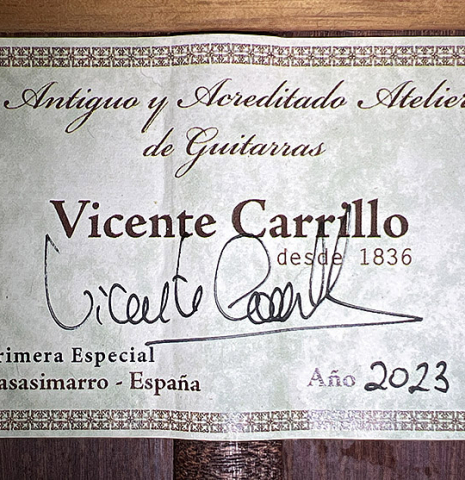 The label of a 2023 Vicente Carrillo "Primera Especial" made with cedar and African rosewood