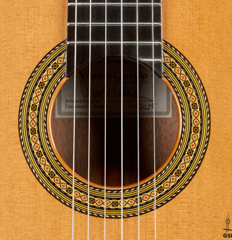 The rosette of a 2025 Vicente Carrillo "Primera Especial" classical guitar made of cedar and Malaysian blackwood