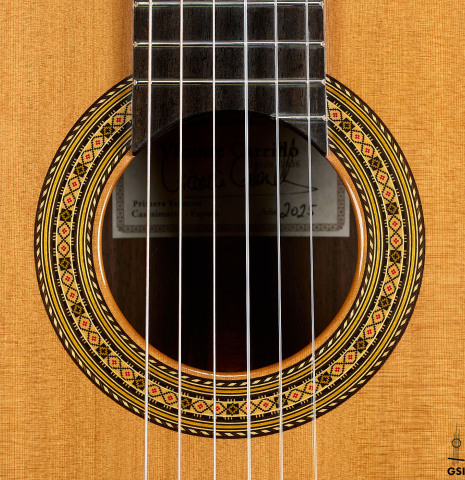 The rosette of a 2025 Vicente Carrillo "Primera Especial" classical guitar made of cedar and Malaysian blackwood