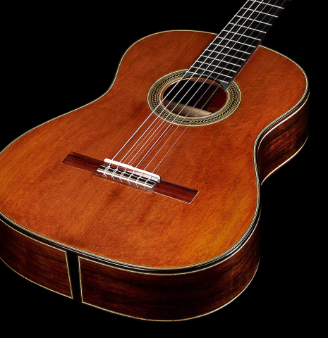 The soundboard and sides of a 2023 Gerardo Centonze classical guitar made of cedar and African rosewood