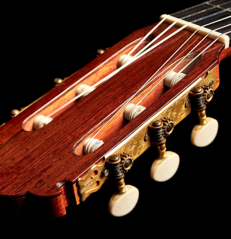 The headstock and machine heads of a 1964 Manuel de la Chica (ex Frederick Noad) classical guitar made of spruce and CSA rosewood