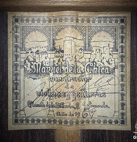 The label of a 1969 Manuel de la Chica classical guitar made of cedar and CSA rosewood