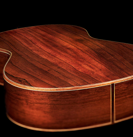 The lower bout of a 2023 Moonseok Choi classical guitar made with spruce and African rosewood.