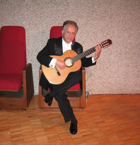 Pepe Romero playing 2003 Manuel Contreras II "Double Top" CD/CSAR (ex Pepe Romero) classical guitar